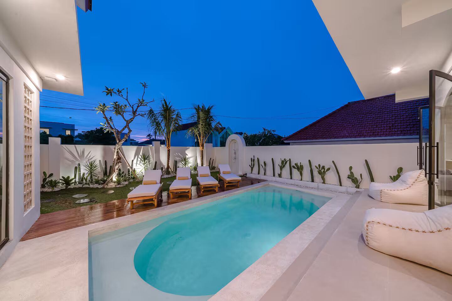 3 BEDROOMS VILLA IN PERERENAN- YO184