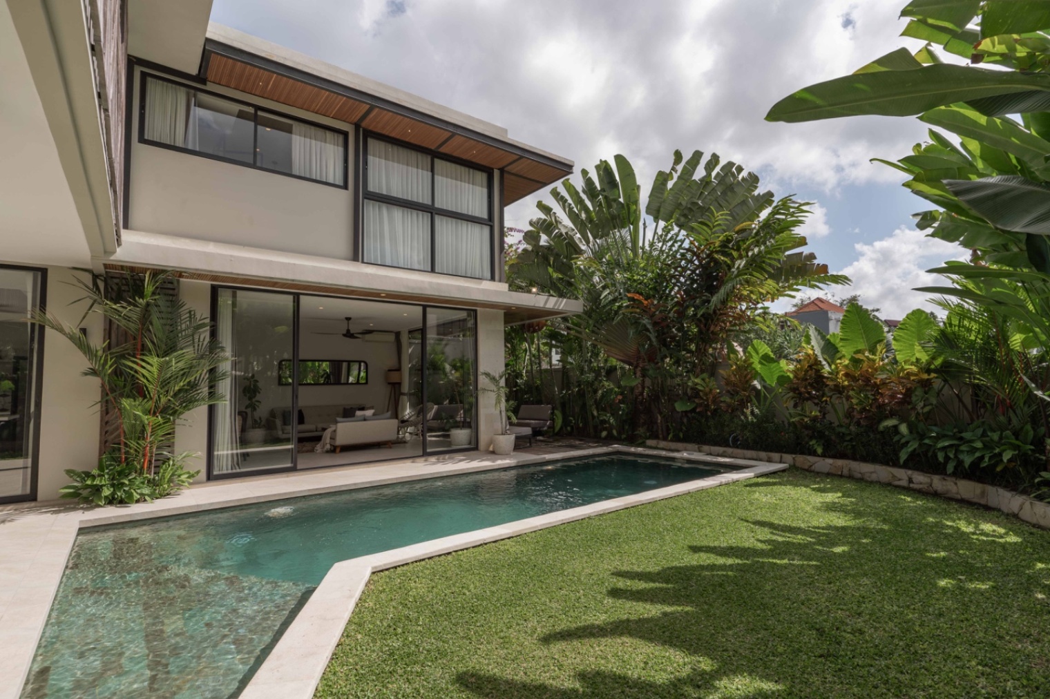 Luxury 5 bedrooms in Central Canggu
