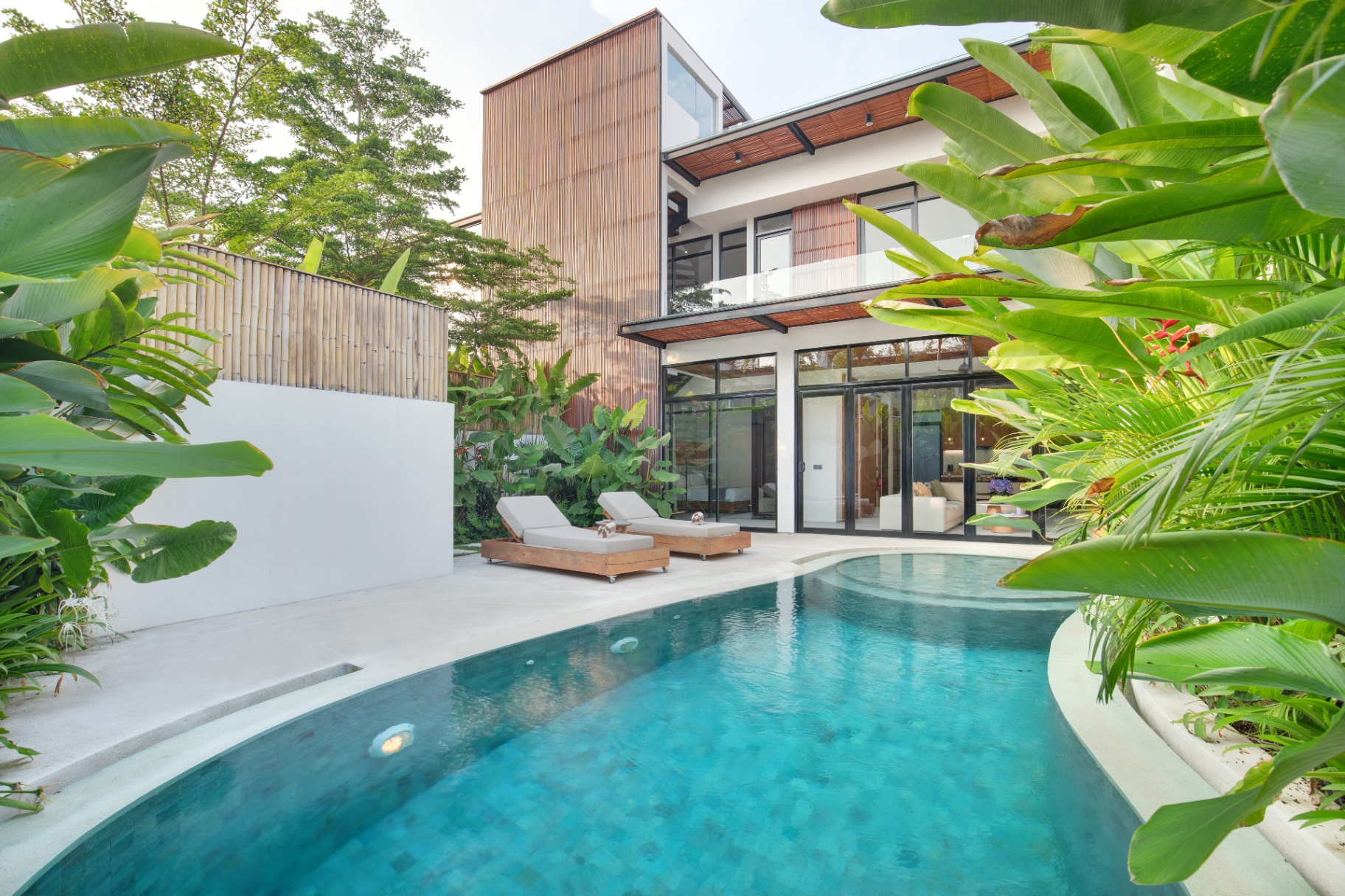 3BR Paradise Villa in Central of Canggu! +Rooftop & pool. Aquamarine Villa I