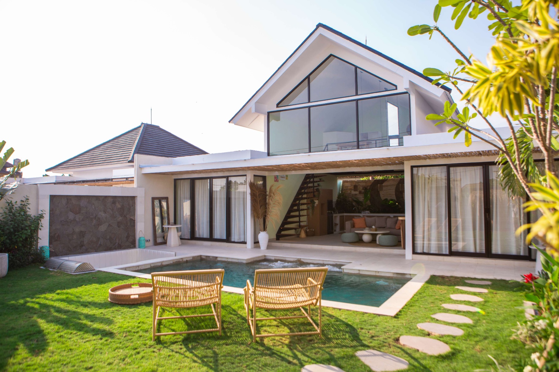 Sundine House - 3BR Poolvilla in Kerobokan, Canggu