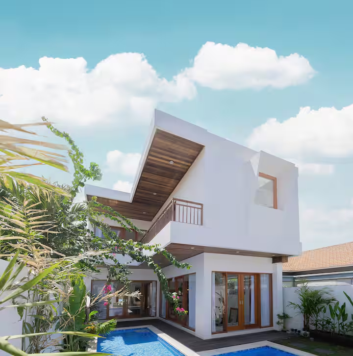 Brand-New 3-Bedroom Villa for Rent – Canggu (Beachside)