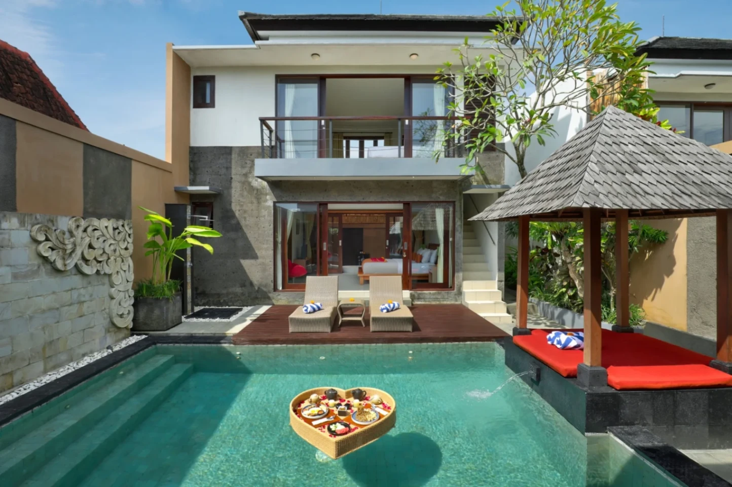 2 BEDROOM VILLA FULLY FURNISHED CLOSE TO NYANYI BEACH