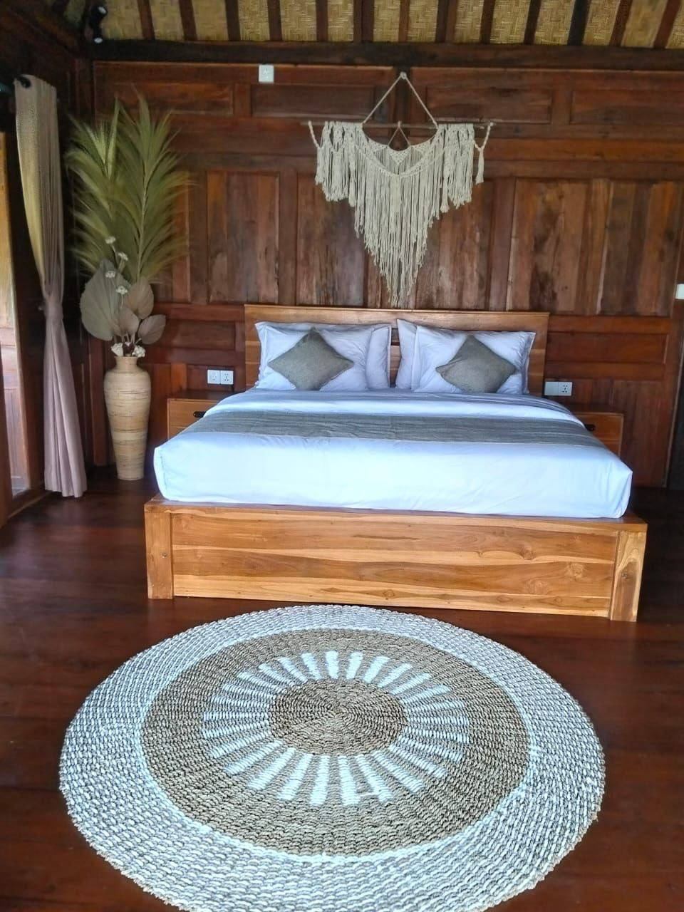 NEW 1 BR Wooden Villa in the Rice Fields